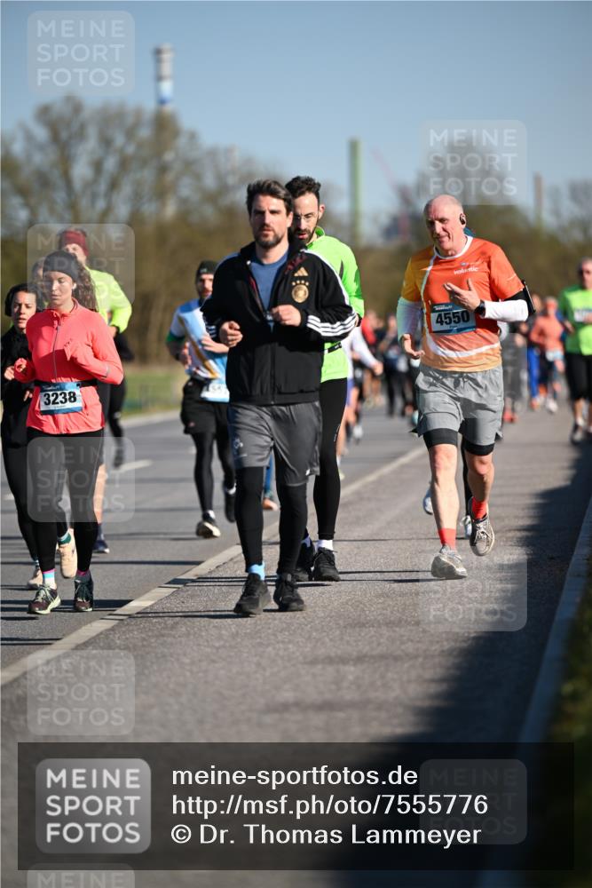 06.04.2025 - 44. Internationalen Wilhelmsburger Insellauf Dr. Thomas Lammeyer http://msf.ph/oto/7555776 06.04.2025 09:31:39 Laufen 3238, 4550 meine-sportfotos.de