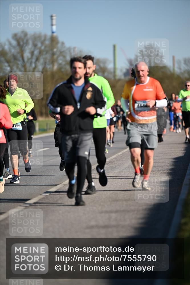 06.04.2025 - 44. Internationalen Wilhelmsburger Insellauf Dr. Thomas Lammeyer http://msf.ph/oto/7555790 06.04.2025 09:31:40 Laufen 4109 meine-sportfotos.de