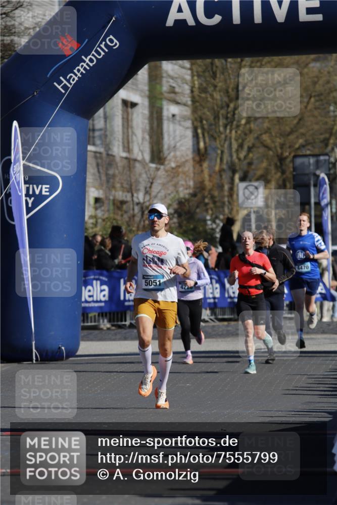 06.04.2025 - 44. Internationalen Wilhelmsburger Insellauf A. Gomolzig http://msf.ph/oto/7555799 06.04.2025 10:37:35 Ziel 3174, 5188 meine-sportfotos.de