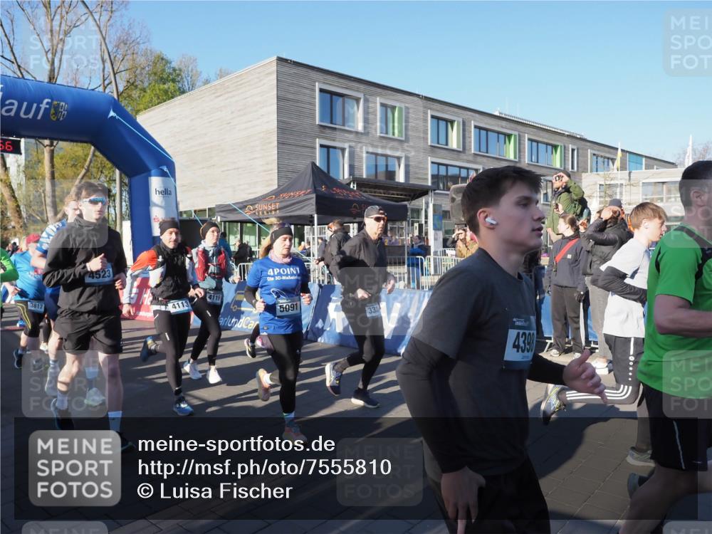 06.04.2025 - 44. Internationalen Wilhelmsburger Insellauf Luisa Fischer http://msf.ph/oto/7555810 06.04.2025 08:51:56 Ziel 56, 3817, 4523, 4113, 4119, 4, 3, 5091, 332, 4398 meine-sportfotos.de