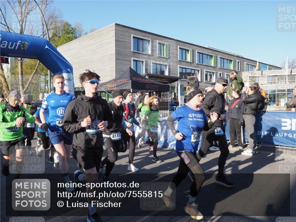 06.04.2025 - 44. Internationalen Wilhelmsburger Insellauf Luisa Fischer http://msf.ph/oto/7555815 06.04.2025 08:51:57 Ziel 51, 5, 3883, 44, 4523, 4113, 3971, 4, 3, 509, 33 meine-sportfotos.de