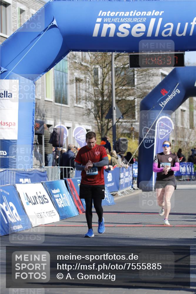 06.04.2025 - 44. Internationalen Wilhelmsburger Insellauf A. Gomolzig http://msf.ph/oto/7555885 06.04.2025 10:36:35 Ziel 3139, 3952, 4077, 4129, 5178 meine-sportfotos.de