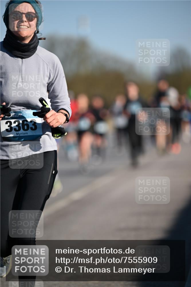06.04.2025 - 44. Internationalen Wilhelmsburger Insellauf Dr. Thomas Lammeyer http://msf.ph/oto/7555909 06.04.2025 09:31:46 Laufen 3363 meine-sportfotos.de