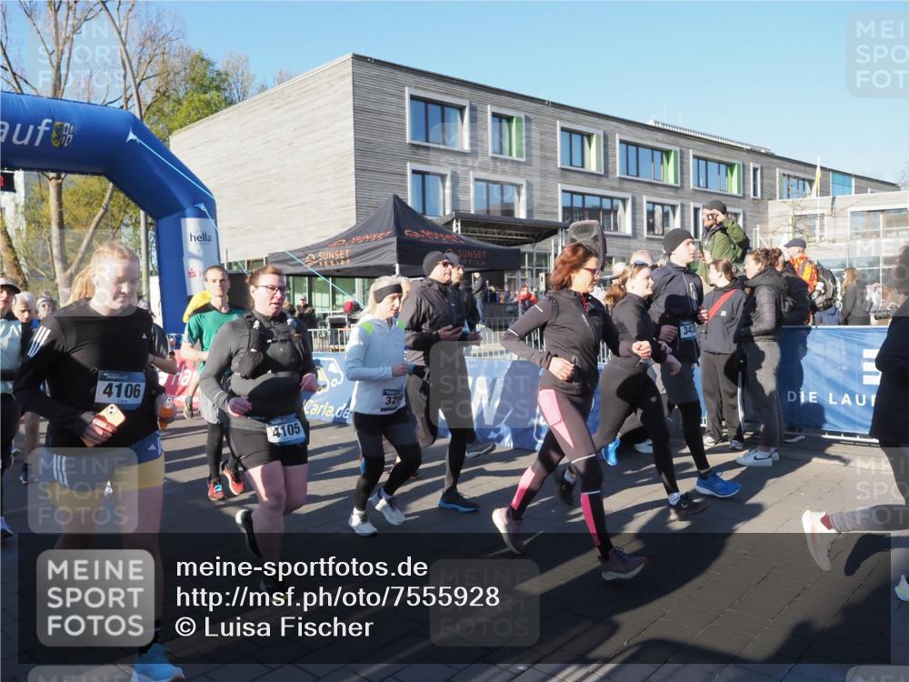 06.04.2025 - 44. Internationalen Wilhelmsburger Insellauf Luisa Fischer http://msf.ph/oto/7555928 06.04.2025 08:52:57 Ziel 4106, 326, 4105, 343 meine-sportfotos.de