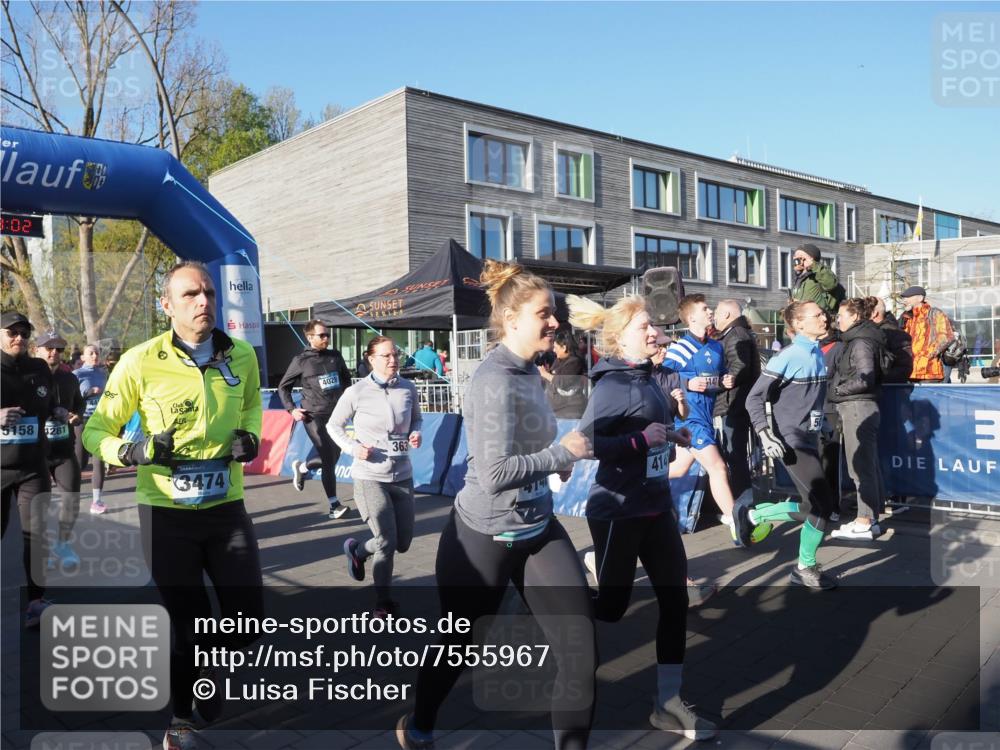 06.04.2025 - 44. Internationalen Wilhelmsburger Insellauf Luisa Fischer http://msf.ph/oto/7555967 06.04.2025 08:53:02 Ziel 8, 02, 5158, 1281, 05, 3474, 4028, 363, 414 meine-sportfotos.de