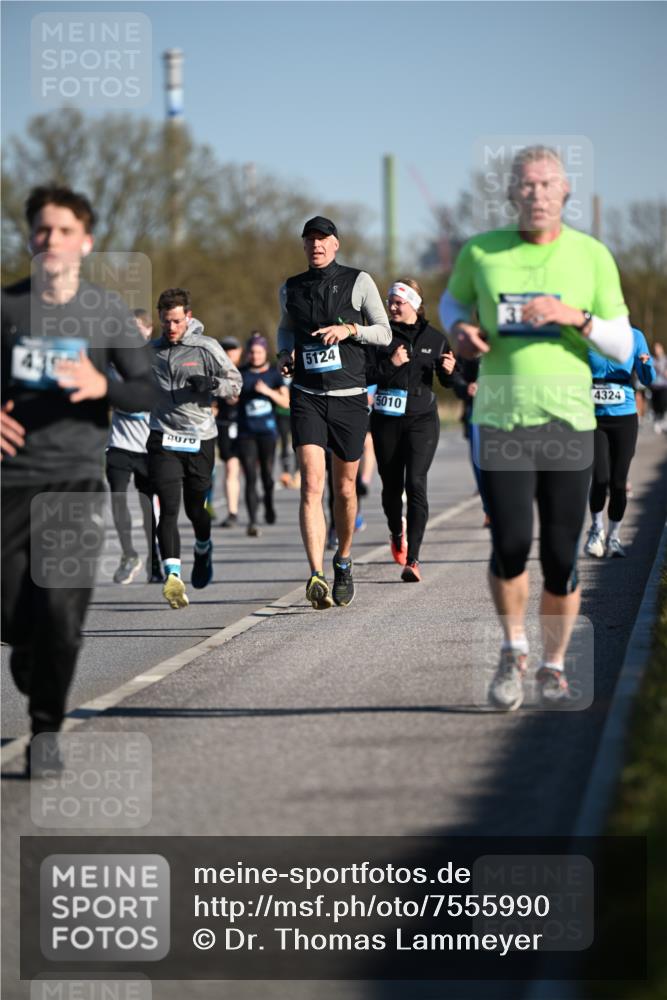 06.04.2025 - 44. Internationalen Wilhelmsburger Insellauf Dr. Thomas Lammeyer http://msf.ph/oto/7555990 06.04.2025 09:31:51 Laufen 4070, 5124, 5010, 4324 meine-sportfotos.de