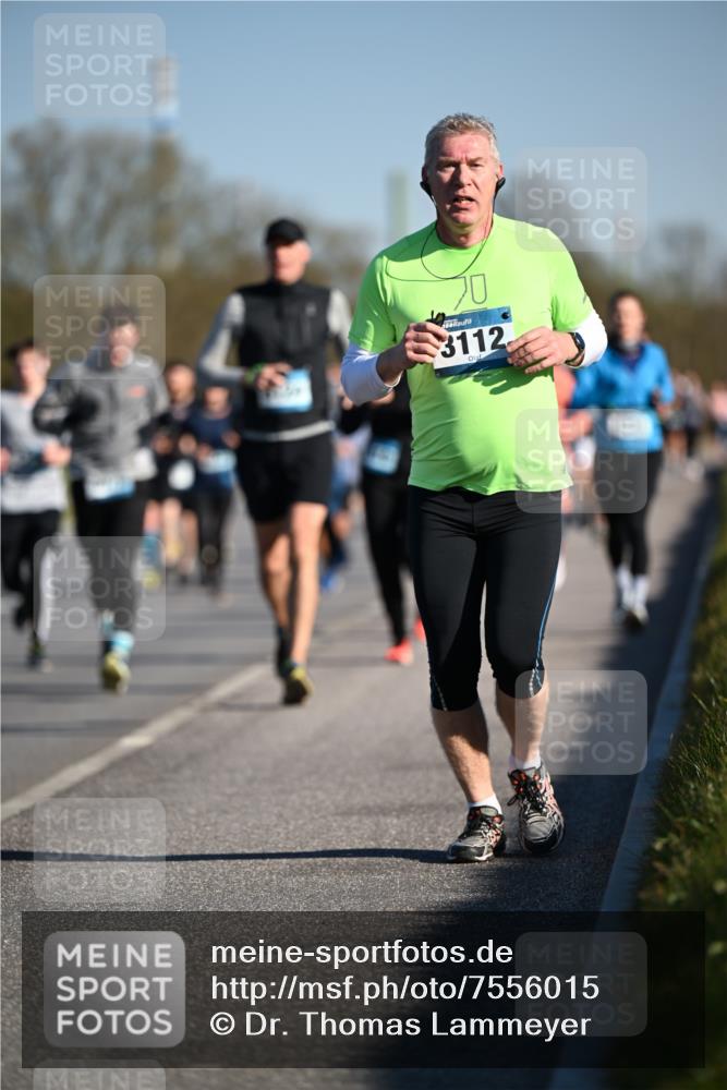 06.04.2025 - 44. Internationalen Wilhelmsburger Insellauf Dr. Thomas Lammeyer http://msf.ph/oto/7556015 06.04.2025 09:31:52 Laufen 3112 meine-sportfotos.de