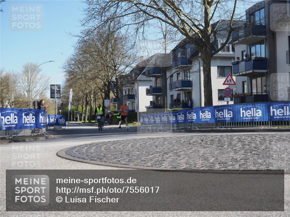 06.04.2025 - 44. Internationalen Wilhelmsburger Insellauf Luisa Fischer http://msf.ph/oto/7556017 06.04.2025 10:05:18 Ziel  meine-sportfotos.de