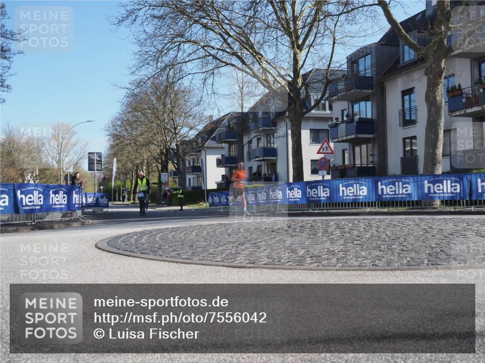06.04.2025 - 44. Internationalen Wilhelmsburger Insellauf Luisa Fischer http://msf.ph/oto/7556042 06.04.2025 10:05:20 Ziel  meine-sportfotos.de