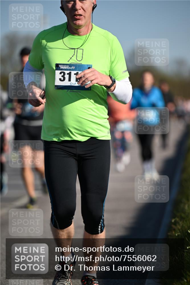 06.04.2025 - 44. Internationalen Wilhelmsburger Insellauf Dr. Thomas Lammeyer http://msf.ph/oto/7556062 06.04.2025 09:31:54 Laufen 31 meine-sportfotos.de