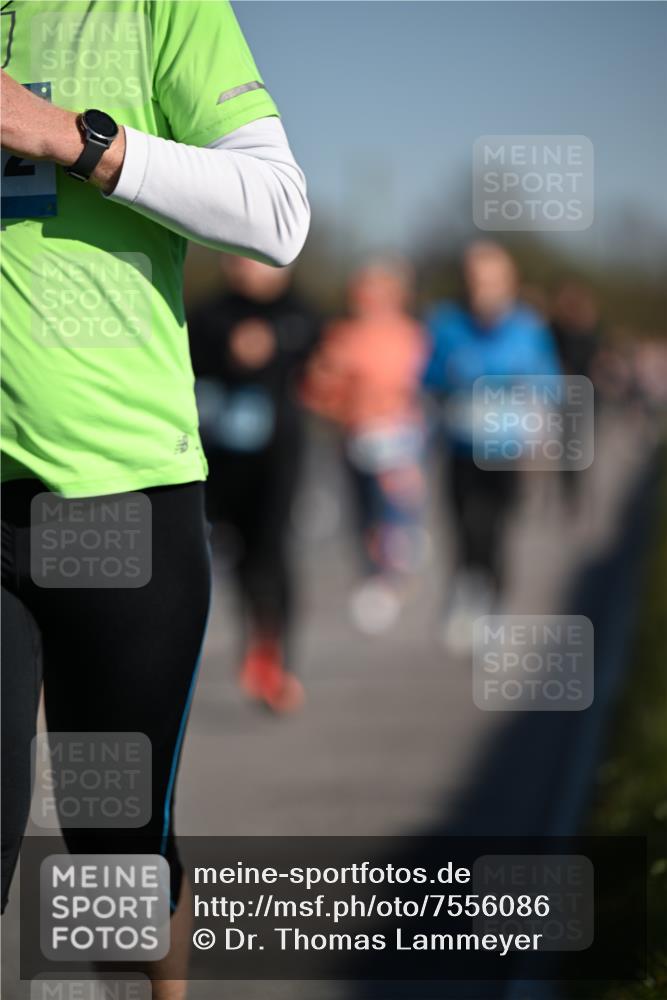 06.04.2025 - 44. Internationalen Wilhelmsburger Insellauf Dr. Thomas Lammeyer http://msf.ph/oto/7556086 06.04.2025 09:31:55 Laufen  meine-sportfotos.de