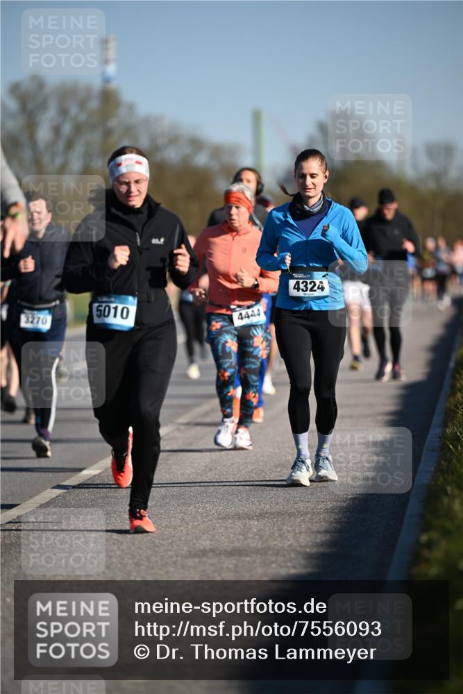 06.04.2025 - 44. Internationalen Wilhelmsburger Insellauf Dr. Thomas Lammeyer http://msf.ph/oto/7556093 06.04.2025 09:31:56 Laufen 3270, 5010, 4444, 4324 meine-sportfotos.de