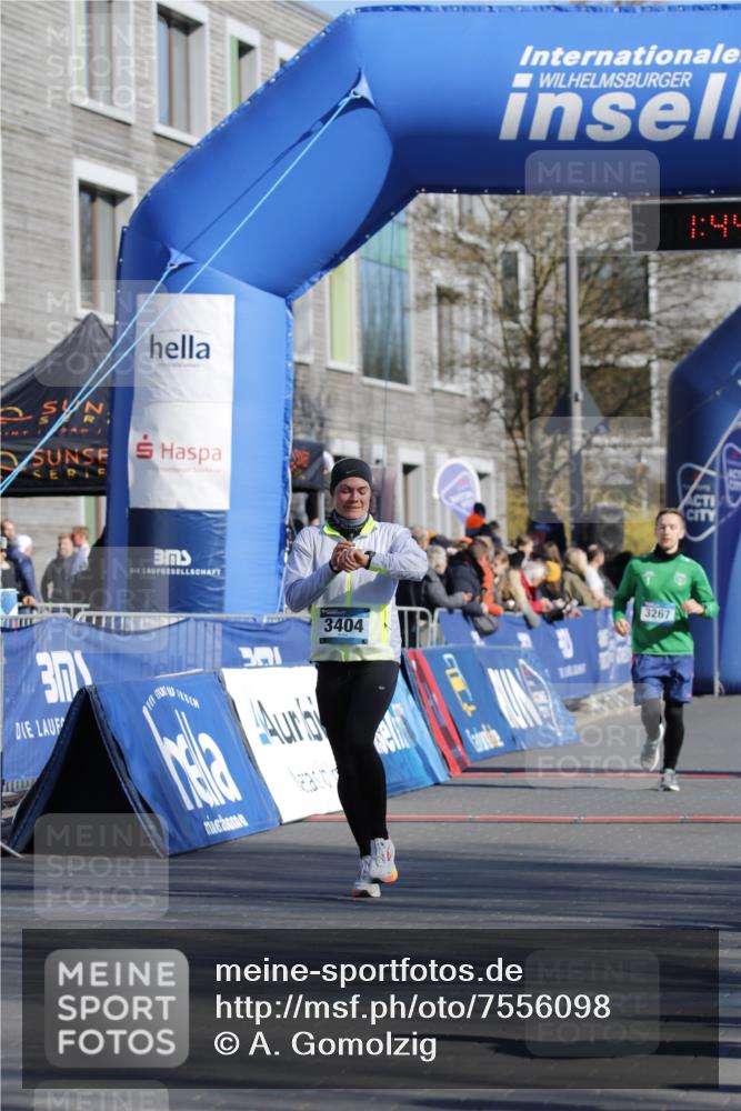 06.04.2025 - 44. Internationalen Wilhelmsburger Insellauf A. Gomolzig http://msf.ph/oto/7556098 06.04.2025 10:34:21 Ziel 3015, 3267, 3404, 3749, 4469 meine-sportfotos.de