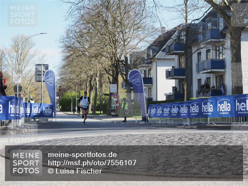 06.04.2025 - 44. Internationalen Wilhelmsburger Insellauf Luisa Fischer http://msf.ph/oto/7556107 06.04.2025 10:07:24 Ziel  meine-sportfotos.de