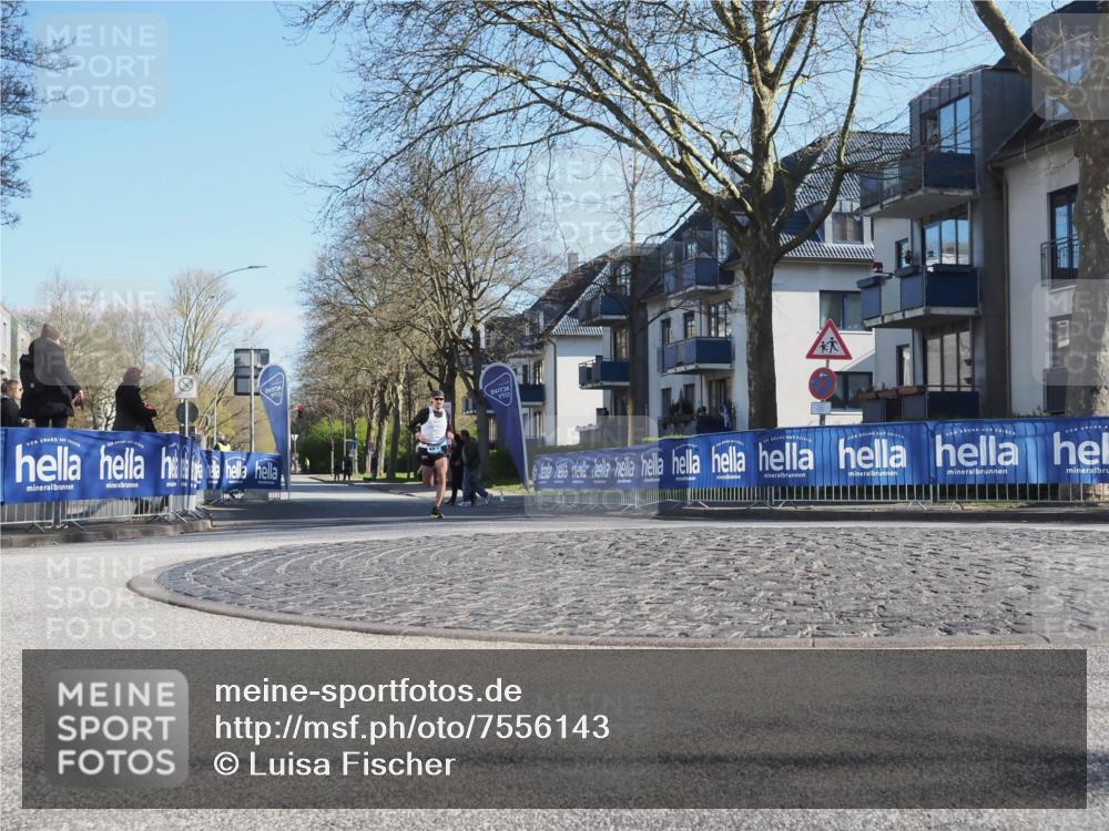 06.04.2025 - 44. Internationalen Wilhelmsburger Insellauf Luisa Fischer http://msf.ph/oto/7556143 06.04.2025 10:07:26 Ziel  meine-sportfotos.de
