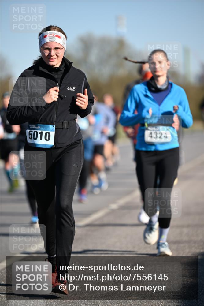 06.04.2025 - 44. Internationalen Wilhelmsburger Insellauf Dr. Thomas Lammeyer http://msf.ph/oto/7556145 06.04.2025 09:31:58 Laufen 5010, 4324 meine-sportfotos.de