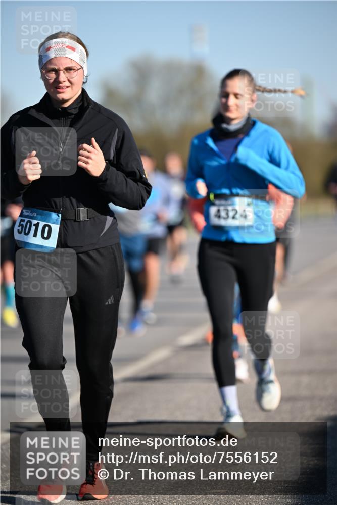 06.04.2025 - 44. Internationalen Wilhelmsburger Insellauf Dr. Thomas Lammeyer http://msf.ph/oto/7556152 06.04.2025 09:31:58 Laufen 5010, 4324 meine-sportfotos.de