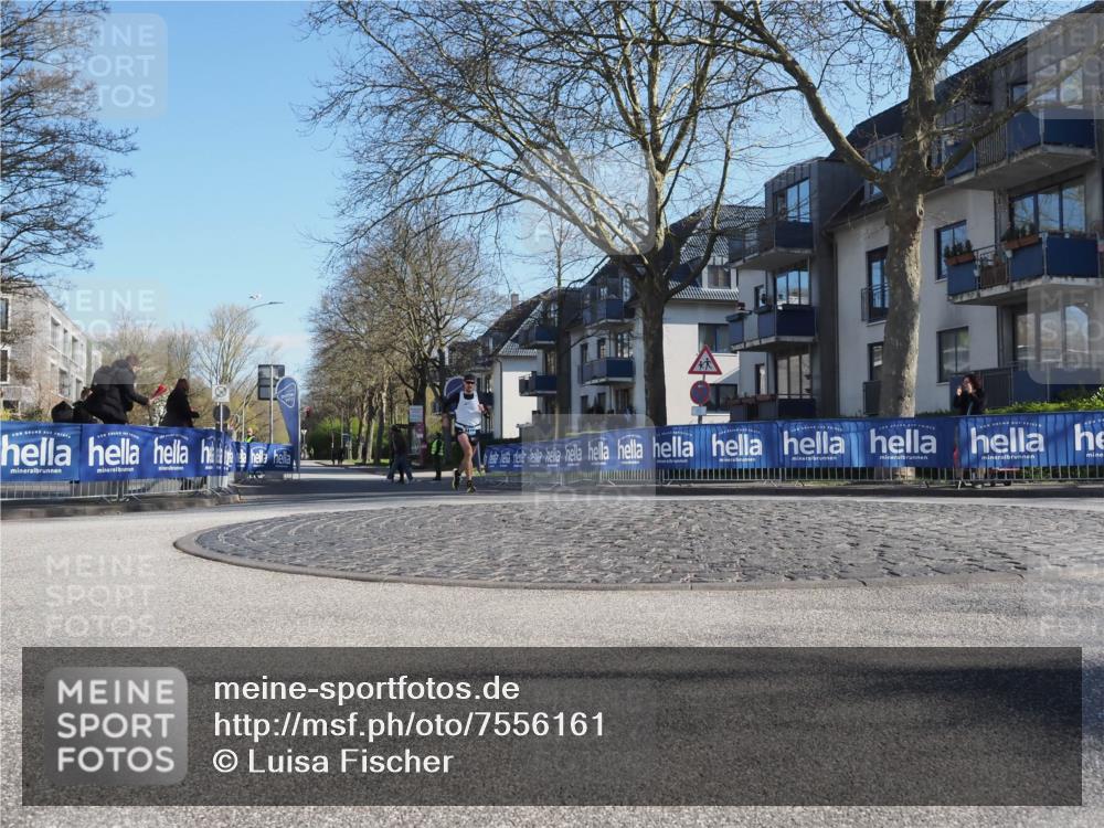 06.04.2025 - 44. Internationalen Wilhelmsburger Insellauf Luisa Fischer http://msf.ph/oto/7556161 06.04.2025 10:07:27 Ziel  meine-sportfotos.de