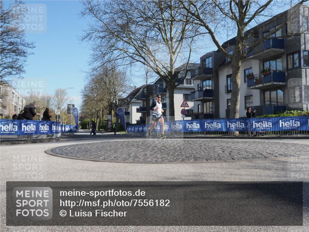 06.04.2025 - 44. Internationalen Wilhelmsburger Insellauf Luisa Fischer http://msf.ph/oto/7556182 06.04.2025 10:07:28 Ziel  meine-sportfotos.de