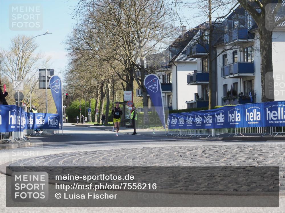 06.04.2025 - 44. Internationalen Wilhelmsburger Insellauf Luisa Fischer http://msf.ph/oto/7556216 06.04.2025 10:07:39 Ziel 3260 meine-sportfotos.de