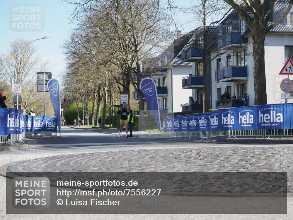 06.04.2025 - 44. Internationalen Wilhelmsburger Insellauf Luisa Fischer http://msf.ph/oto/7556227 06.04.2025 10:07:39 Ziel 3260 meine-sportfotos.de