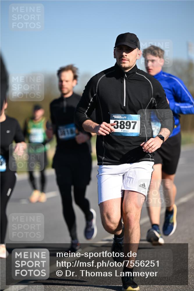 06.04.2025 - 44. Internationalen Wilhelmsburger Insellauf Dr. Thomas Lammeyer http://msf.ph/oto/7556251 06.04.2025 09:32:06 Laufen 3897 meine-sportfotos.de