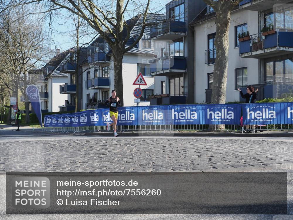 06.04.2025 - 44. Internationalen Wilhelmsburger Insellauf Luisa Fischer http://msf.ph/oto/7556260 06.04.2025 10:07:42 Ziel 3260 meine-sportfotos.de