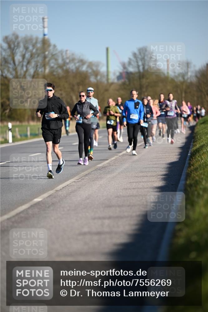 06.04.2025 - 44. Internationalen Wilhelmsburger Insellauf Dr. Thomas Lammeyer http://msf.ph/oto/7556269 06.04.2025 09:32:09 Laufen 45, 3716 meine-sportfotos.de