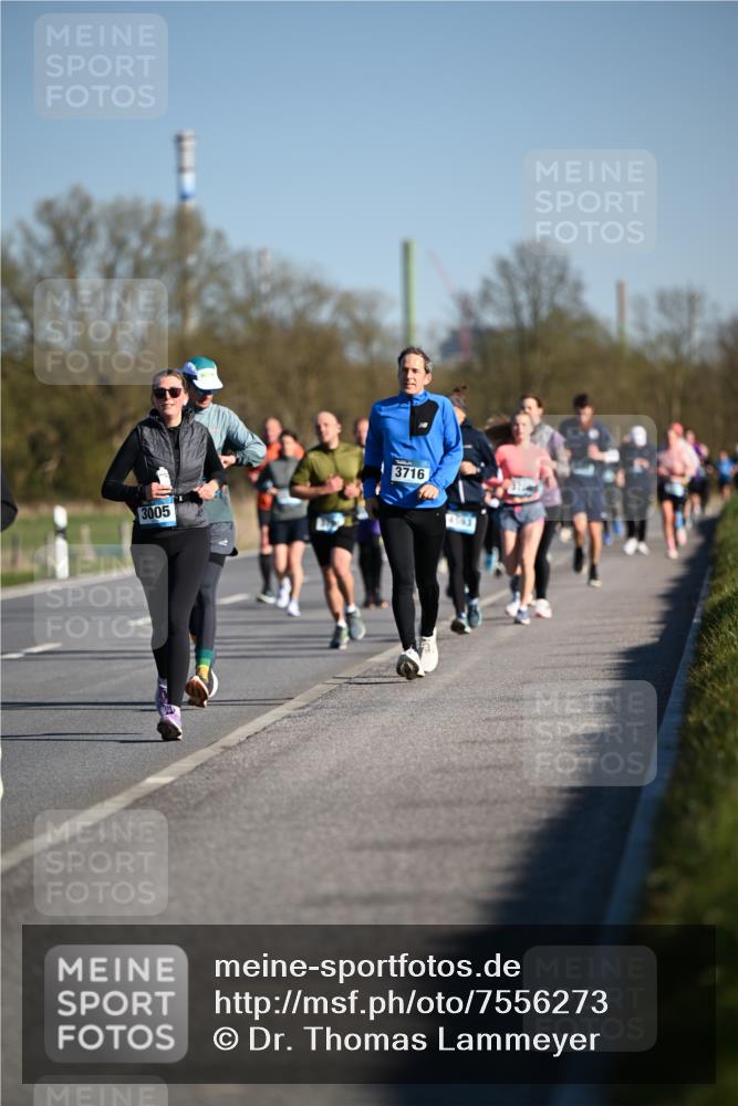 06.04.2025 - 44. Internationalen Wilhelmsburger Insellauf Dr. Thomas Lammeyer http://msf.ph/oto/7556273 06.04.2025 09:32:13 Laufen 3005, 3716 meine-sportfotos.de