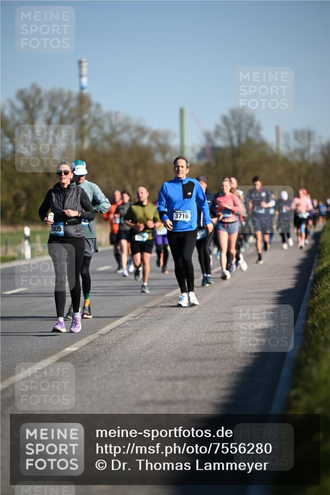 06.04.2025 - 44. Internationalen Wilhelmsburger Insellauf Dr. Thomas Lammeyer http://msf.ph/oto/7556280 06.04.2025 09:32:14 Laufen 3005, 3716 meine-sportfotos.de