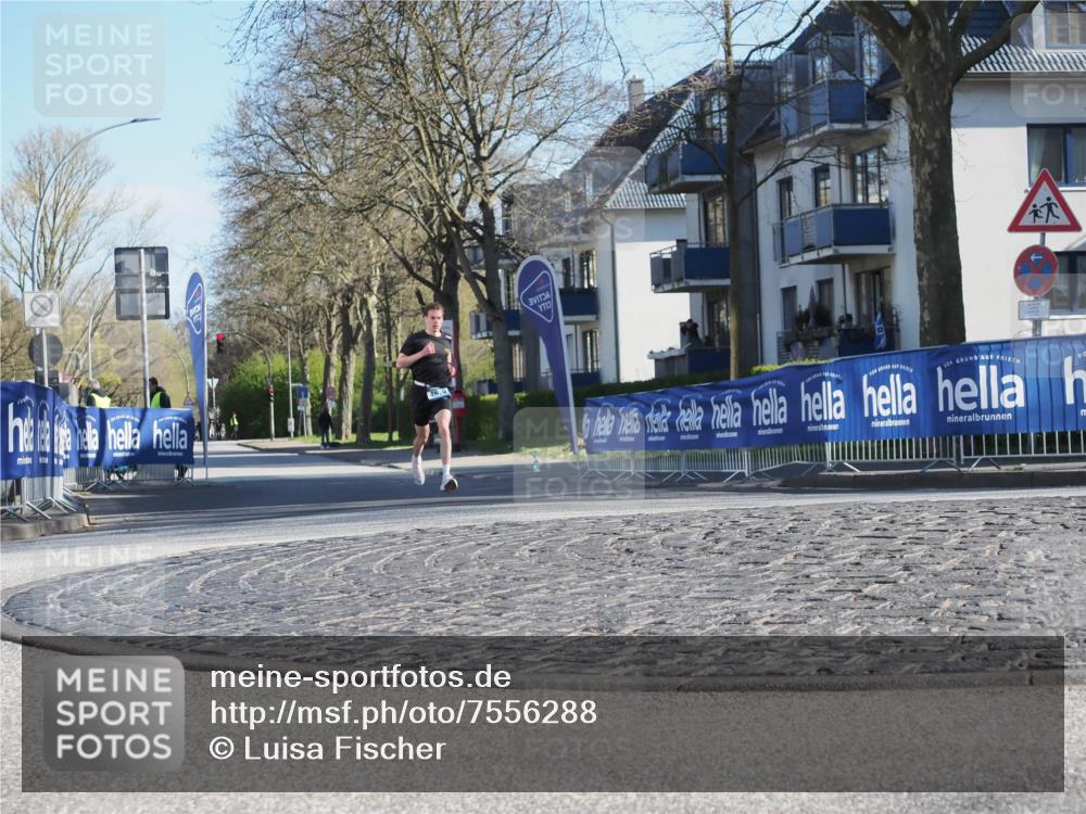 06.04.2025 - 44. Internationalen Wilhelmsburger Insellauf Luisa Fischer http://msf.ph/oto/7556288 06.04.2025 10:08:16 Ziel  meine-sportfotos.de