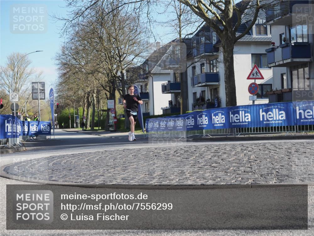 06.04.2025 - 44. Internationalen Wilhelmsburger Insellauf Luisa Fischer http://msf.ph/oto/7556299 06.04.2025 10:08:17 Ziel 4619 meine-sportfotos.de