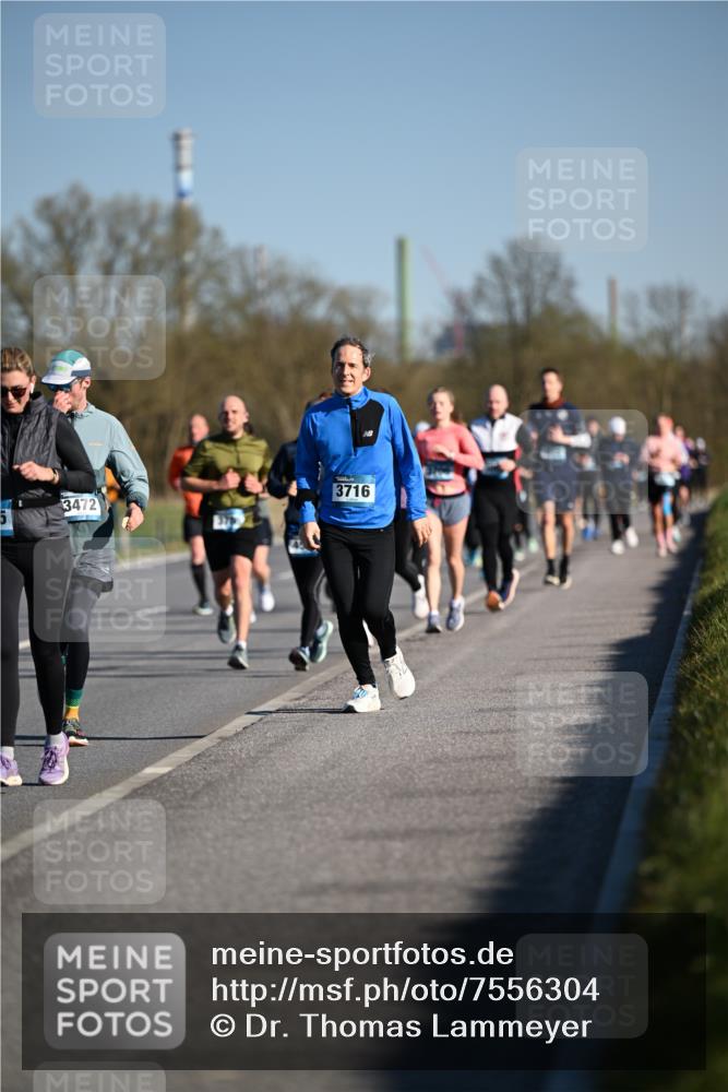 06.04.2025 - 44. Internationalen Wilhelmsburger Insellauf Dr. Thomas Lammeyer http://msf.ph/oto/7556304 06.04.2025 09:32:15 Laufen 3716, 3472, 5 meine-sportfotos.de
