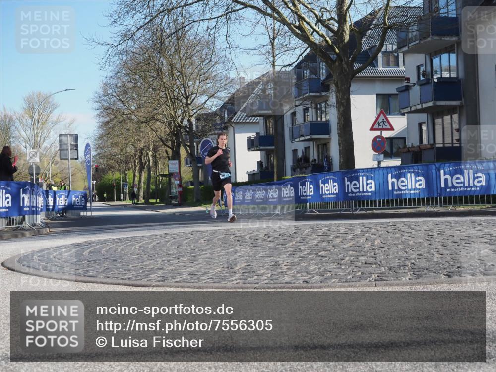 06.04.2025 - 44. Internationalen Wilhelmsburger Insellauf Luisa Fischer http://msf.ph/oto/7556305 06.04.2025 10:08:17 Ziel 4619 meine-sportfotos.de