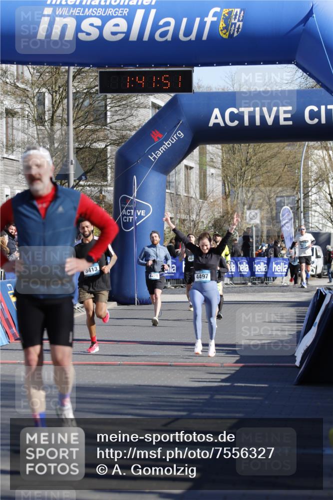 06.04.2025 - 44. Internationalen Wilhelmsburger Insellauf A. Gomolzig http://msf.ph/oto/7556327 06.04.2025 10:31:49 Ziel 3019, 3338, 3413, 4497 meine-sportfotos.de