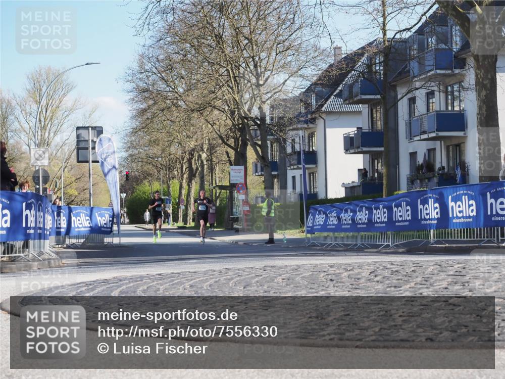06.04.2025 - 44. Internationalen Wilhelmsburger Insellauf Luisa Fischer http://msf.ph/oto/7556330 06.04.2025 10:10:03 Ziel 111 meine-sportfotos.de
