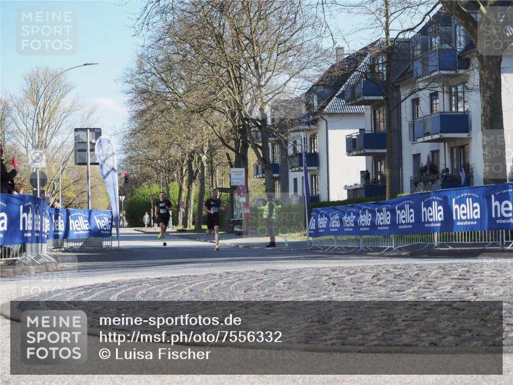 06.04.2025 - 44. Internationalen Wilhelmsburger Insellauf Luisa Fischer http://msf.ph/oto/7556332 06.04.2025 10:10:03 Ziel  meine-sportfotos.de