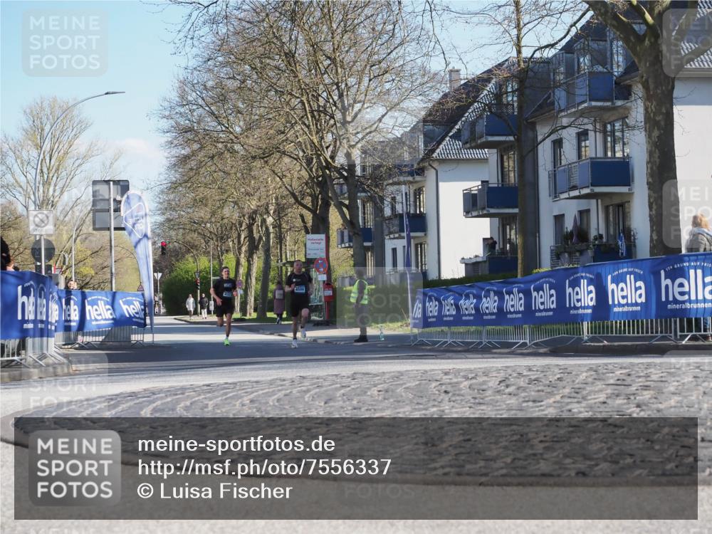 06.04.2025 - 44. Internationalen Wilhelmsburger Insellauf Luisa Fischer http://msf.ph/oto/7556337 06.04.2025 10:10:04 Ziel 4127, 4500 meine-sportfotos.de
