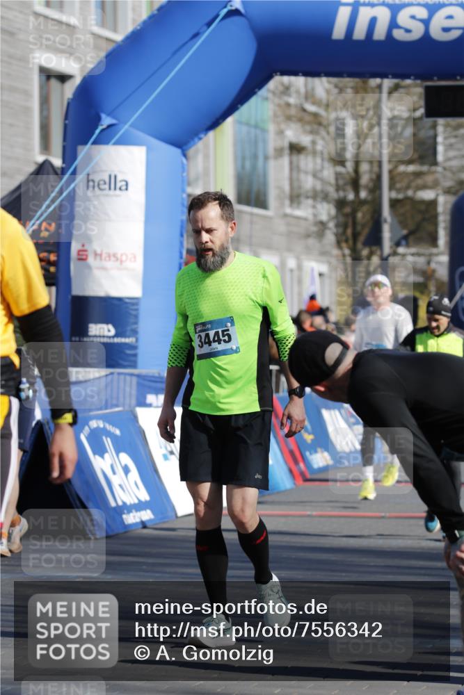 06.04.2025 - 44. Internationalen Wilhelmsburger Insellauf A. Gomolzig http://msf.ph/oto/7556342 06.04.2025 10:31:32 Ziel 3445, 3542, 3976, 4298, 4584, 5025 meine-sportfotos.de