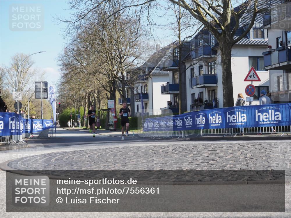 06.04.2025 - 44. Internationalen Wilhelmsburger Insellauf Luisa Fischer http://msf.ph/oto/7556361 06.04.2025 10:10:05 Ziel 4500 meine-sportfotos.de