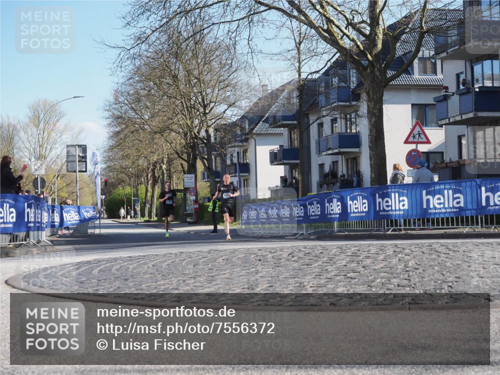 06.04.2025 - 44. Internationalen Wilhelmsburger Insellauf Luisa Fischer http://msf.ph/oto/7556372 06.04.2025 10:10:05 Ziel 4127 meine-sportfotos.de