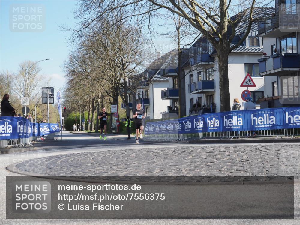 06.04.2025 - 44. Internationalen Wilhelmsburger Insellauf Luisa Fischer http://msf.ph/oto/7556375 06.04.2025 10:10:06 Ziel  meine-sportfotos.de