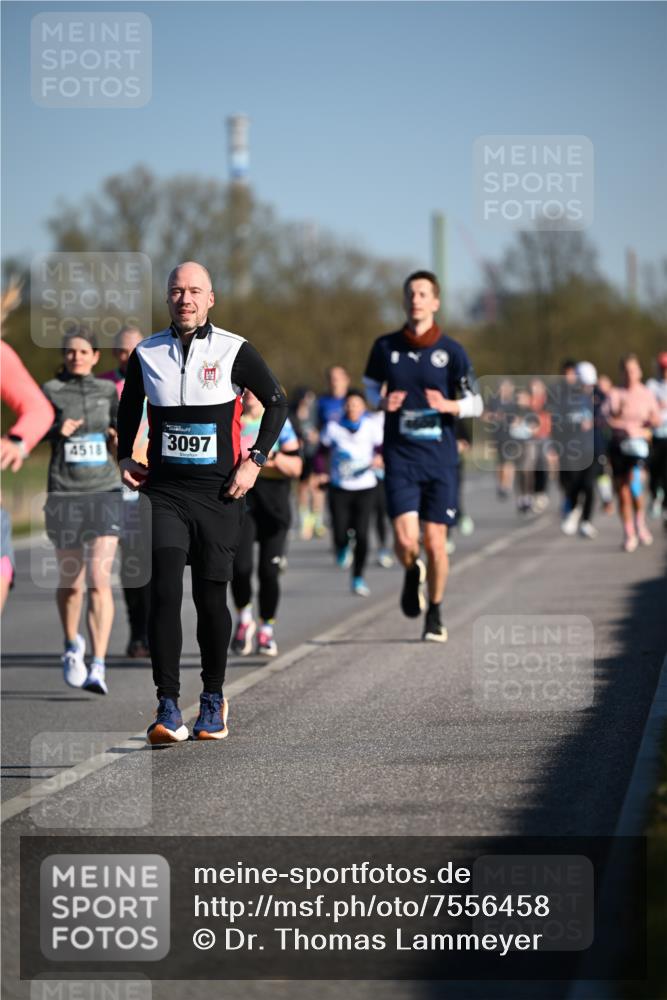 06.04.2025 - 44. Internationalen Wilhelmsburger Insellauf Dr. Thomas Lammeyer http://msf.ph/oto/7556458 06.04.2025 09:32:23 Laufen 4518, 3097 meine-sportfotos.de