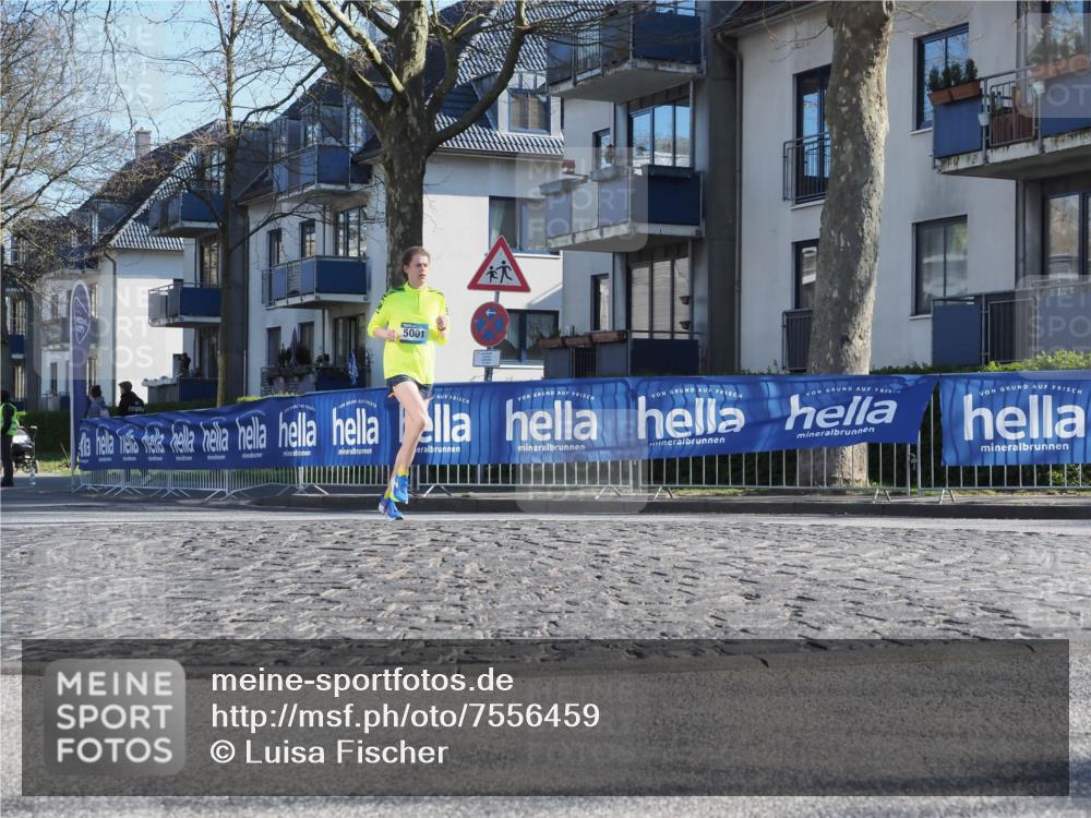 06.04.2025 - 44. Internationalen Wilhelmsburger Insellauf Luisa Fischer http://msf.ph/oto/7556459 06.04.2025 10:11:00 Ziel 5001 meine-sportfotos.de