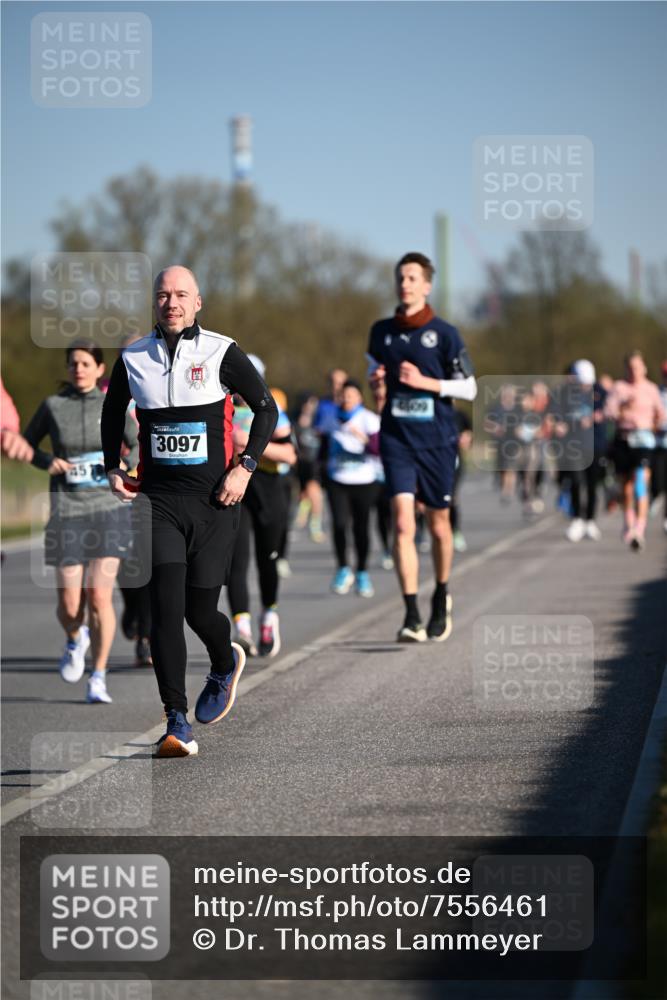 06.04.2025 - 44. Internationalen Wilhelmsburger Insellauf Dr. Thomas Lammeyer http://msf.ph/oto/7556461 06.04.2025 09:32:23 Laufen 3097, 25 meine-sportfotos.de