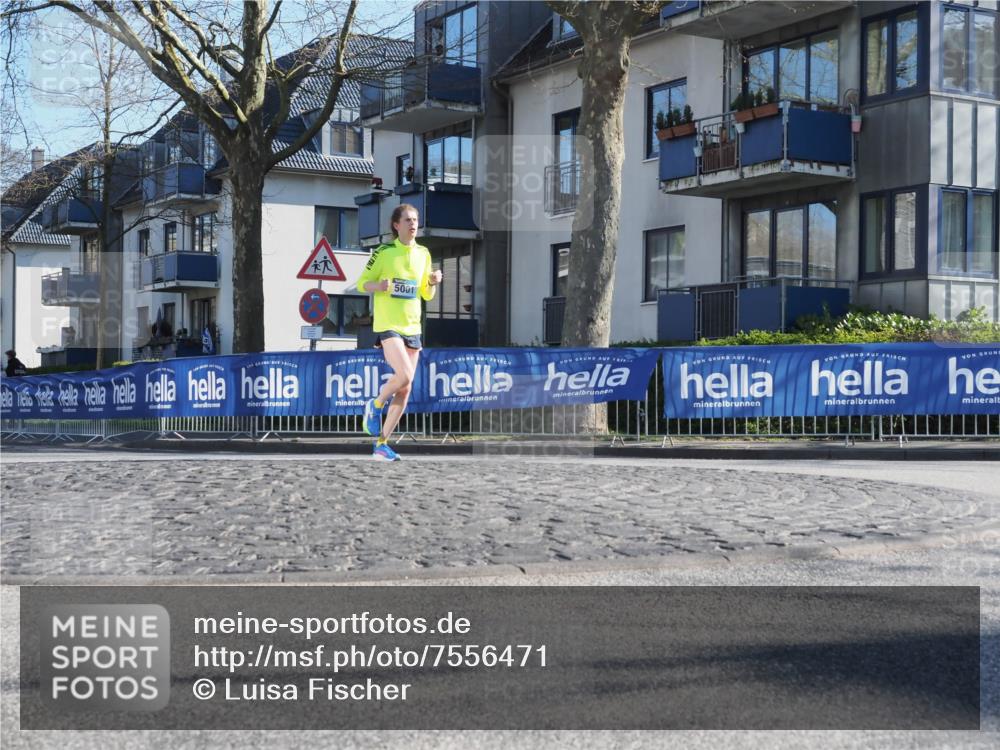 06.04.2025 - 44. Internationalen Wilhelmsburger Insellauf Luisa Fischer http://msf.ph/oto/7556471 06.04.2025 10:11:01 Ziel 5001 meine-sportfotos.de
