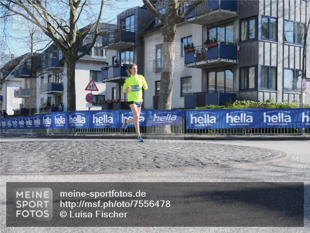 06.04.2025 - 44. Internationalen Wilhelmsburger Insellauf Luisa Fischer http://msf.ph/oto/7556478 06.04.2025 10:11:01 Ziel 5001 meine-sportfotos.de