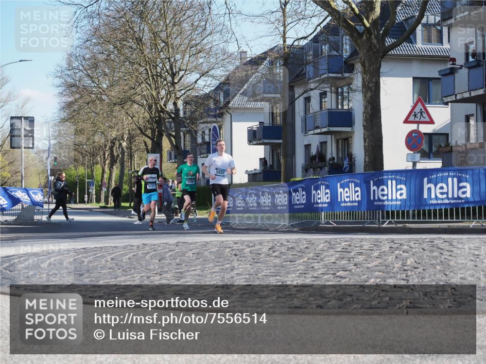 06.04.2025 - 44. Internationalen Wilhelmsburger Insellauf Luisa Fischer http://msf.ph/oto/7556514 06.04.2025 10:11:04 Ziel 5123, 3398, 5037 meine-sportfotos.de
