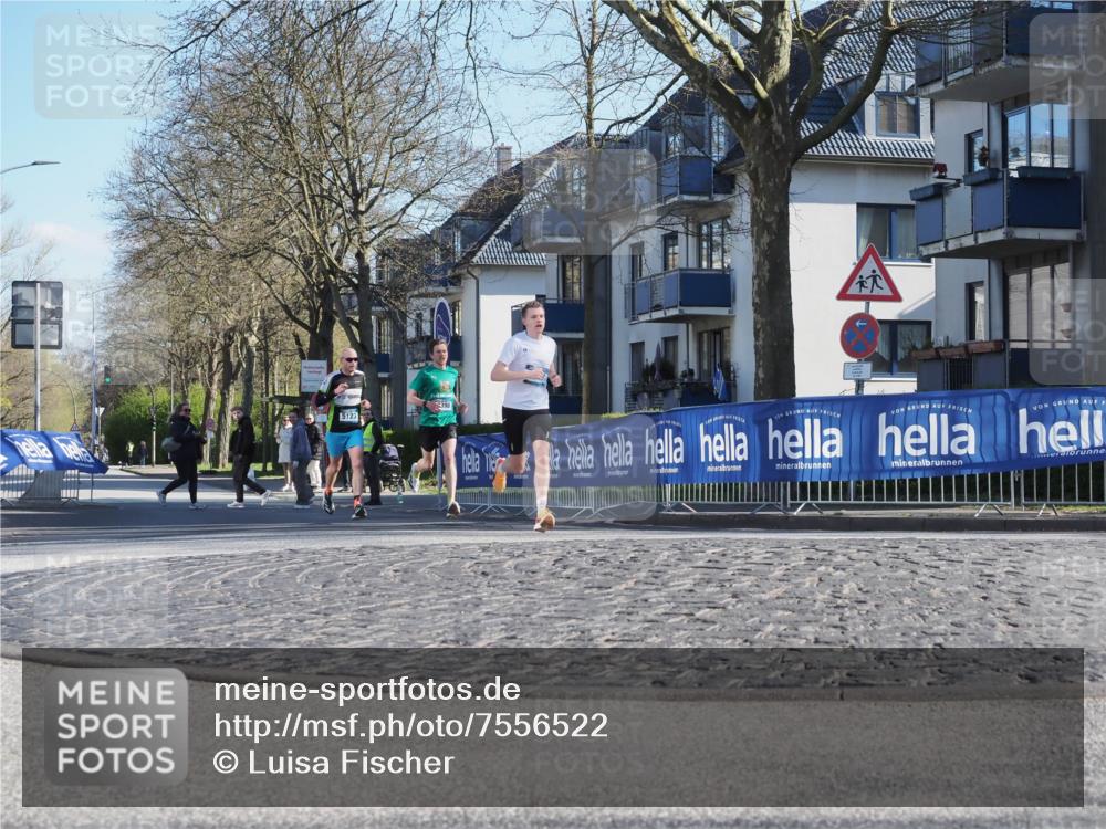 06.04.2025 - 44. Internationalen Wilhelmsburger Insellauf Luisa Fischer http://msf.ph/oto/7556522 06.04.2025 10:11:05 Ziel 5123, 398 meine-sportfotos.de