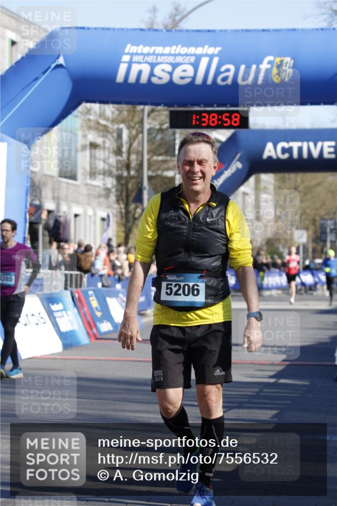 06.04.2025 - 44. Internationalen Wilhelmsburger Insellauf A. Gomolzig http://msf.ph/oto/7556532 06.04.2025 10:28:57 Ziel 3403, 3884, 4082, 4385 meine-sportfotos.de